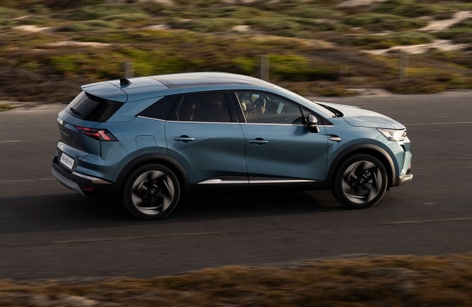 Renault Symbioz è ordinabile in Italia: prezzi da 33.500 €