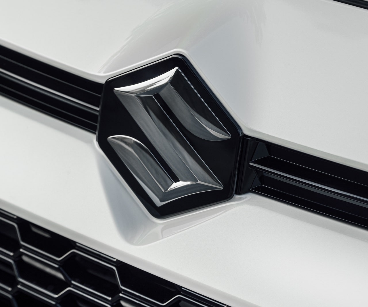 Suzuki si conferma al di sotto della media di mercato come emissioni di CO2