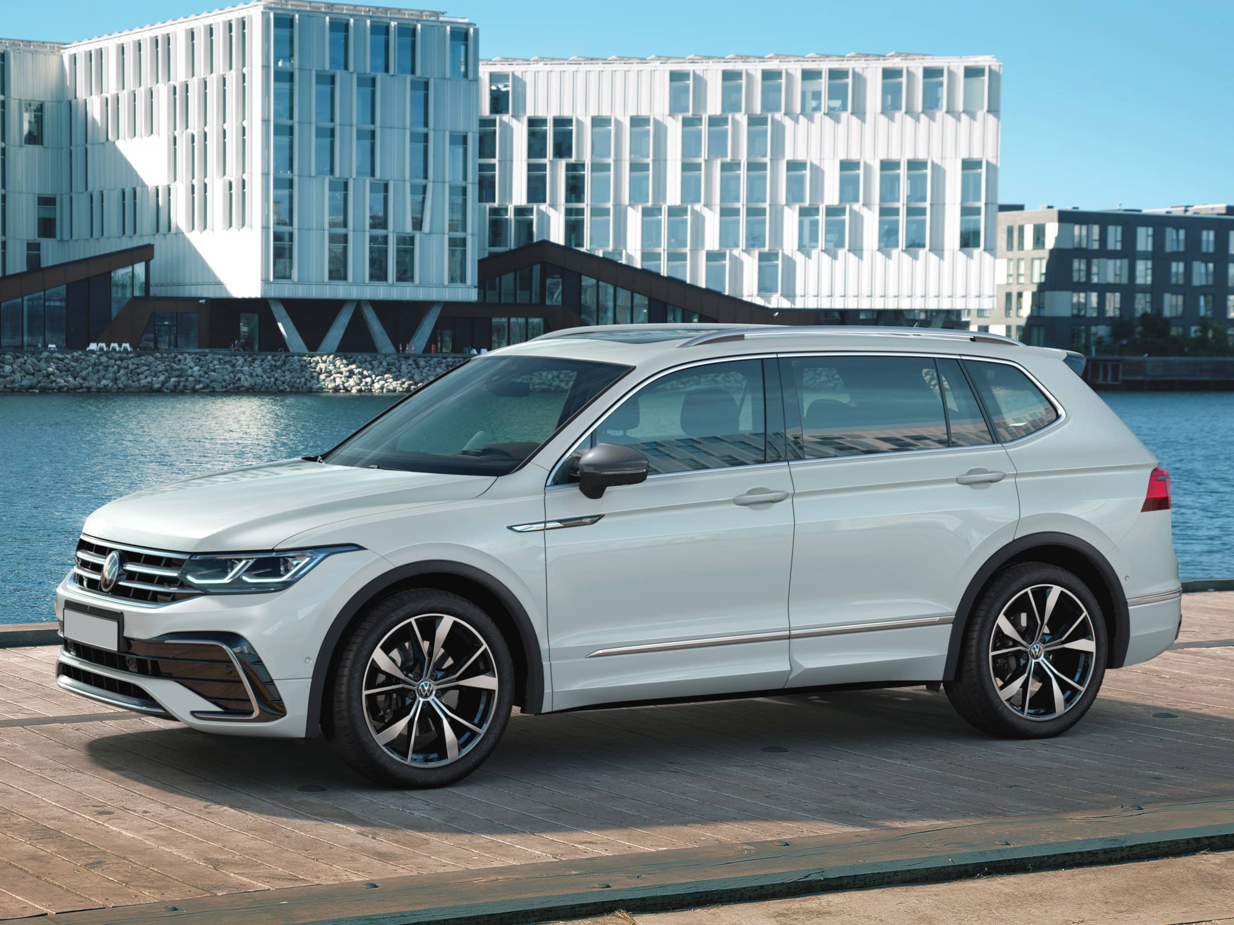 Volkswagen Tiguan Allspace 2024: caratteristiche, motori e allestimenti