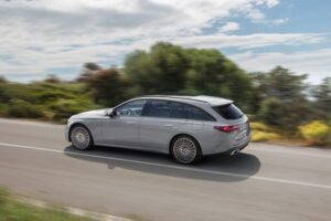 Mercedes Classe E Station Wagon 2024: le caratteristiche. C’è anche il motore diesel Plug in