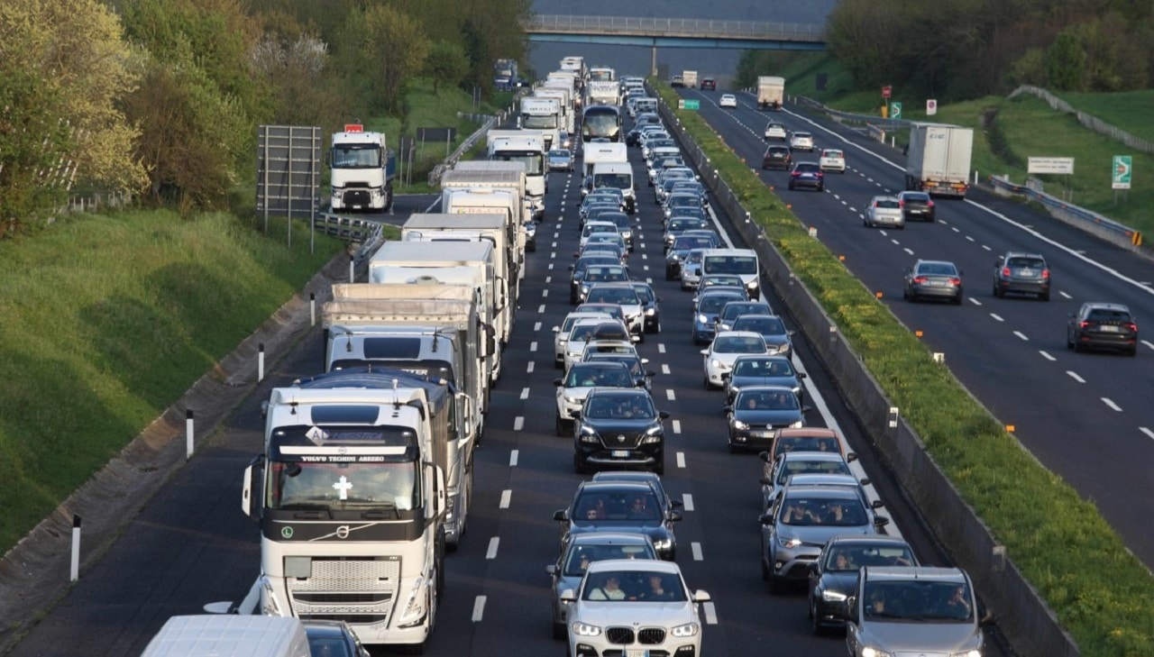 A14: 7 km di coda nel Bolognese per un incidente