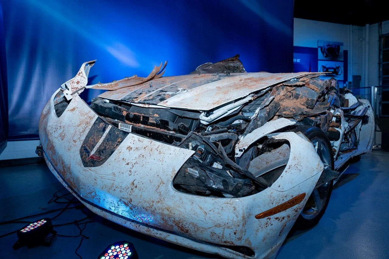 Il National Corvette Museum inaugura una mostra su cinque Corvette salvate da una voragine [VIDEO]