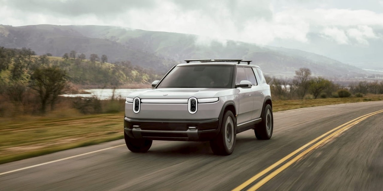 Rivian R2: già più di 100.000 preordini per il SUV elettrico