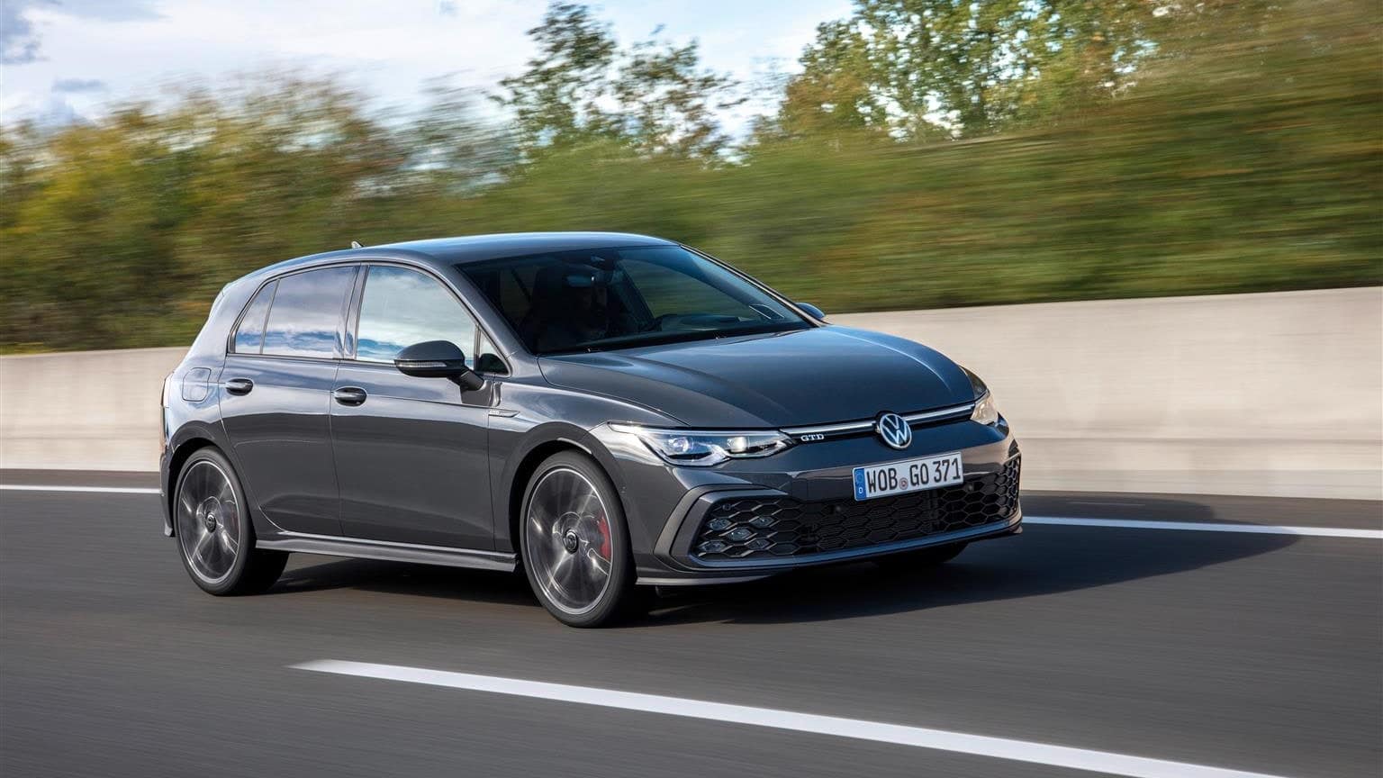 Volkswagen Golf con motore termico: almeno per 10 anni ancora