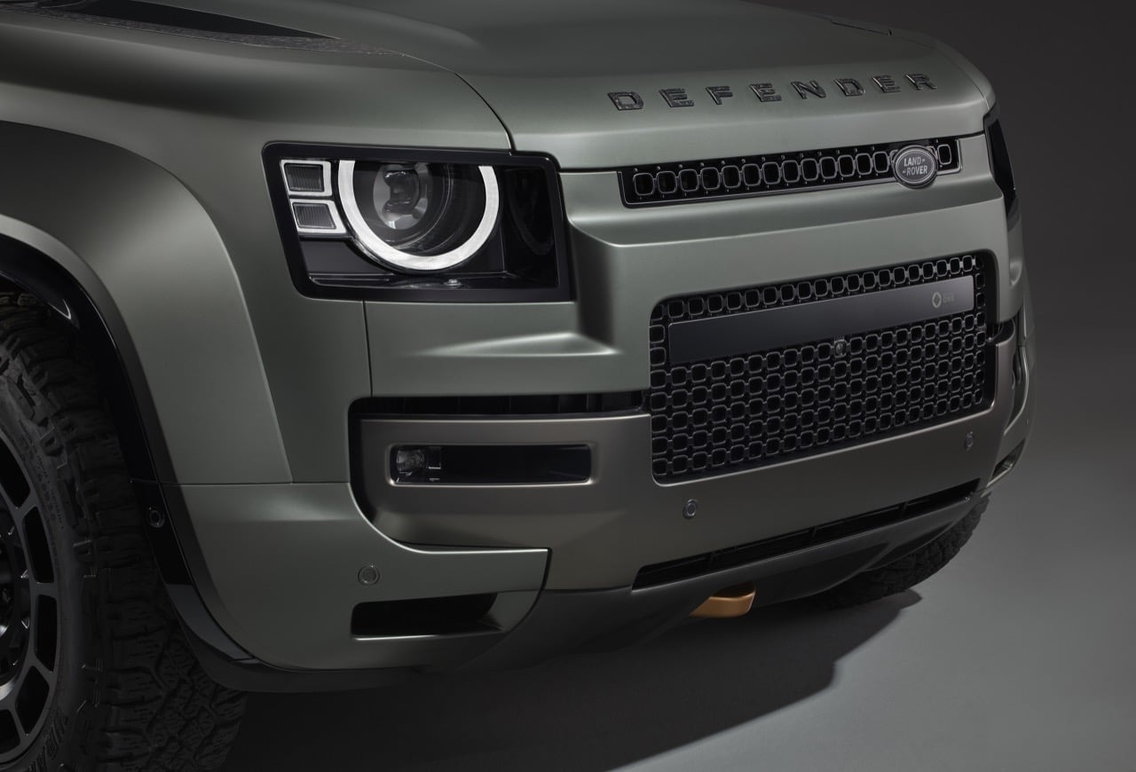 Land Rover Defender OCTA - Frontale