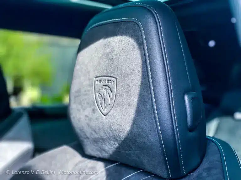 Peugeot 5008 - Poggiatesta