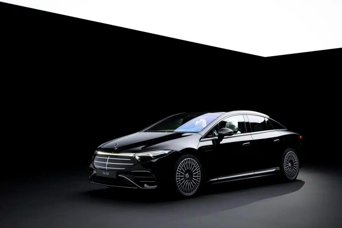 Mercedes EQS 2024: tecnologia, restyling e comfort