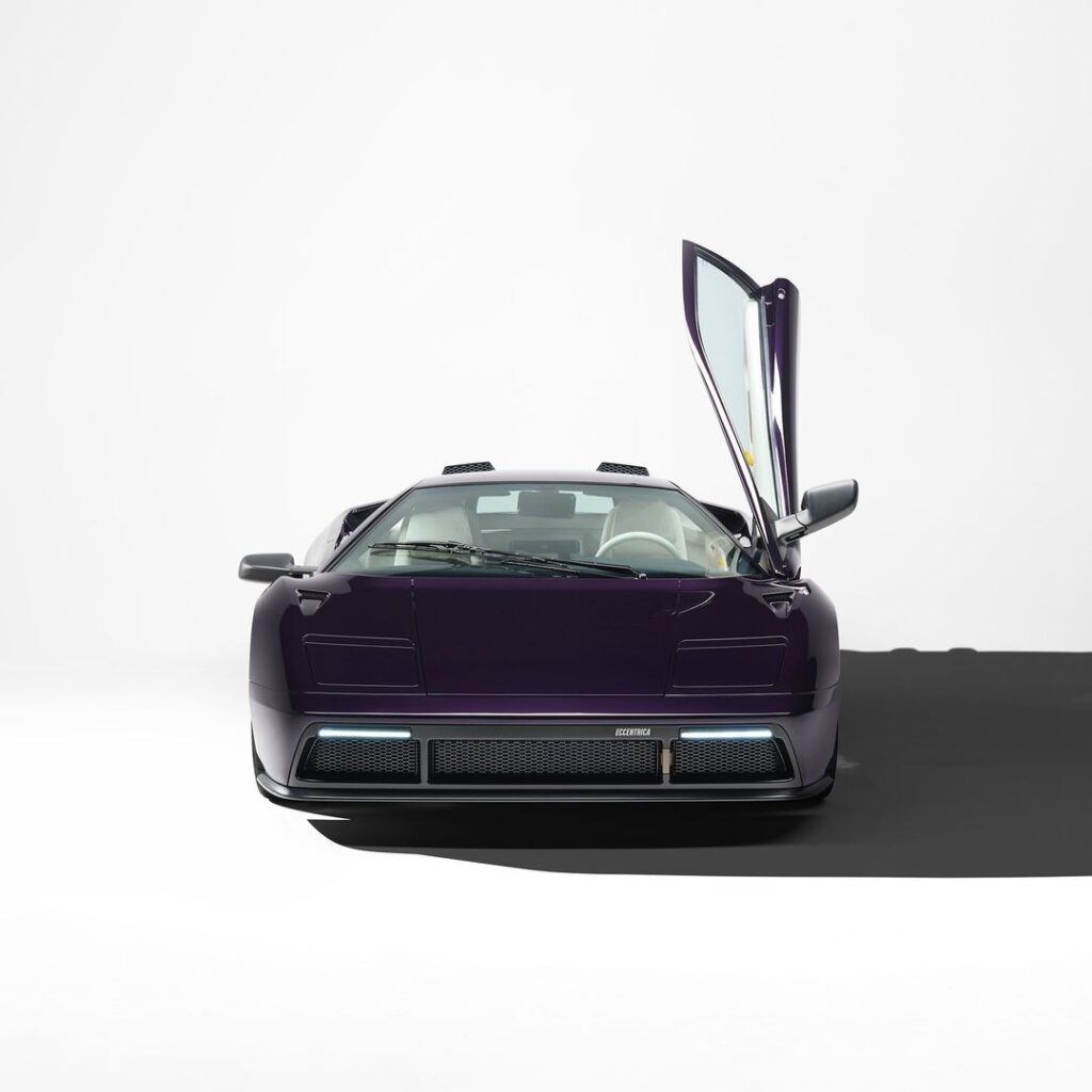 Eccentrica V12 VIDEO: il restomod che rende omaggio alla Lamborghini Diablo