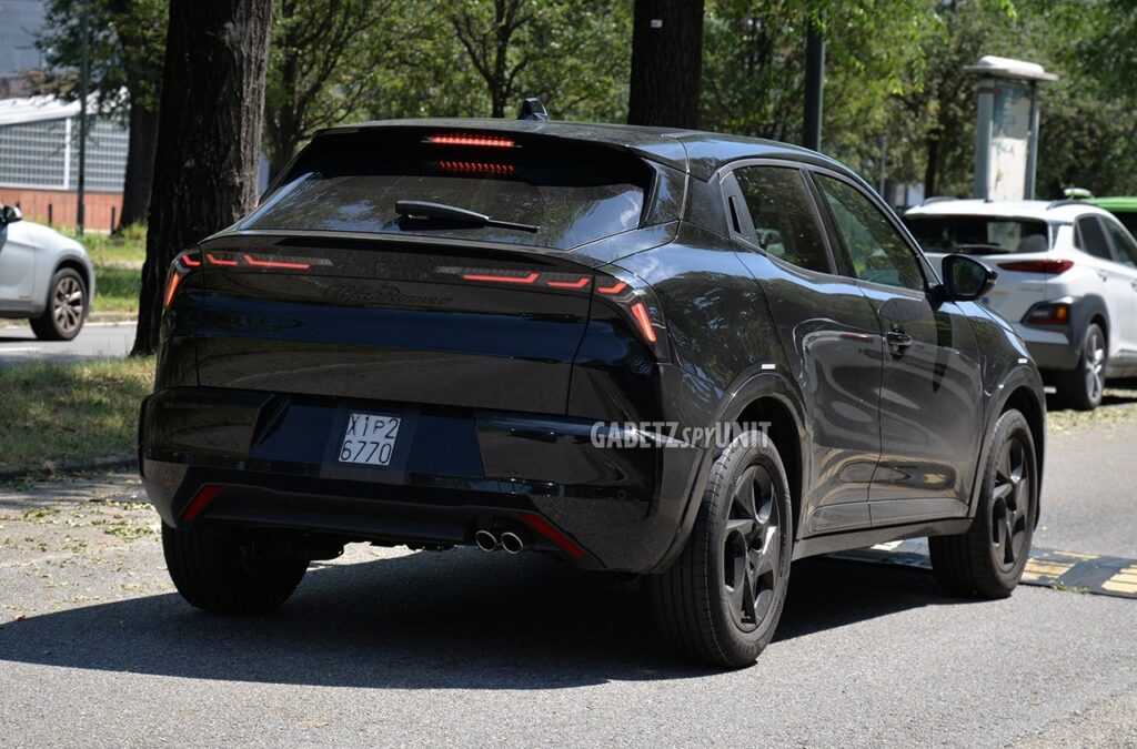 Alfa Romeo Junior Hybrid MHEV 2