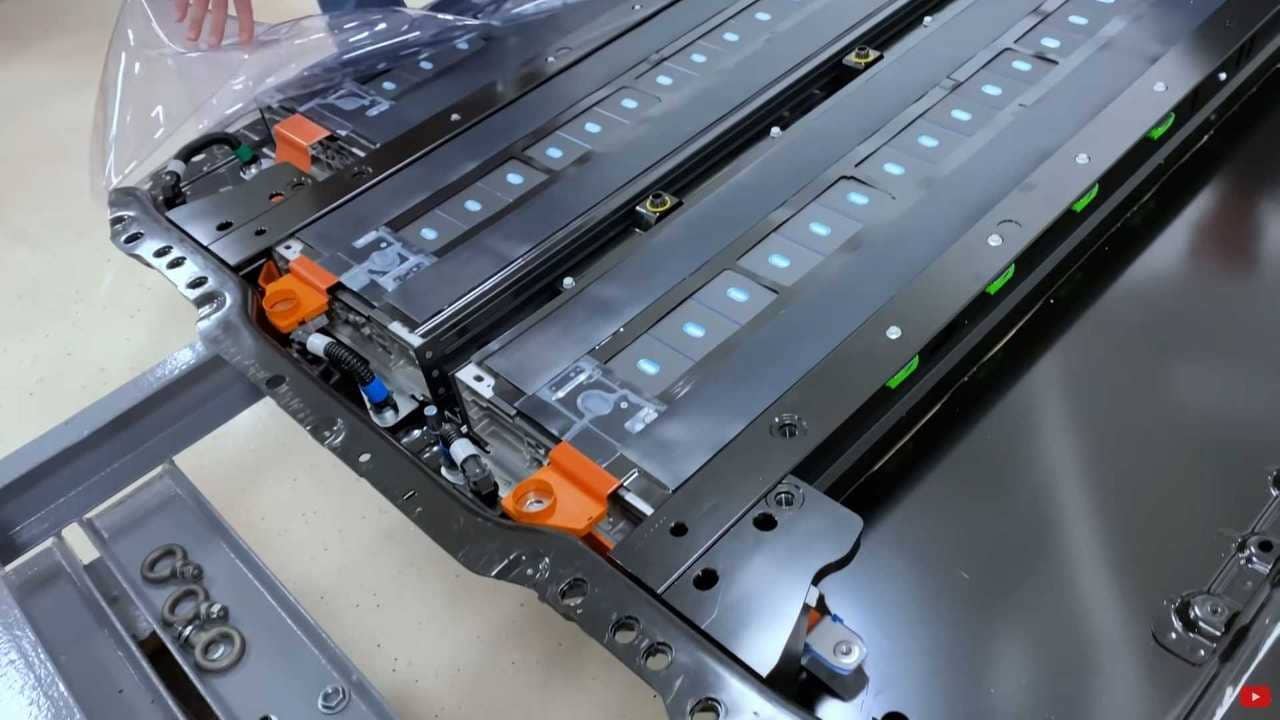 Batterie LFP: ricaricarle completamente le danneggia, secondo uno studio