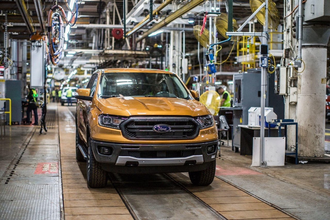 Ford cancella il SUV elettrico a sette posti: ecco il motivo