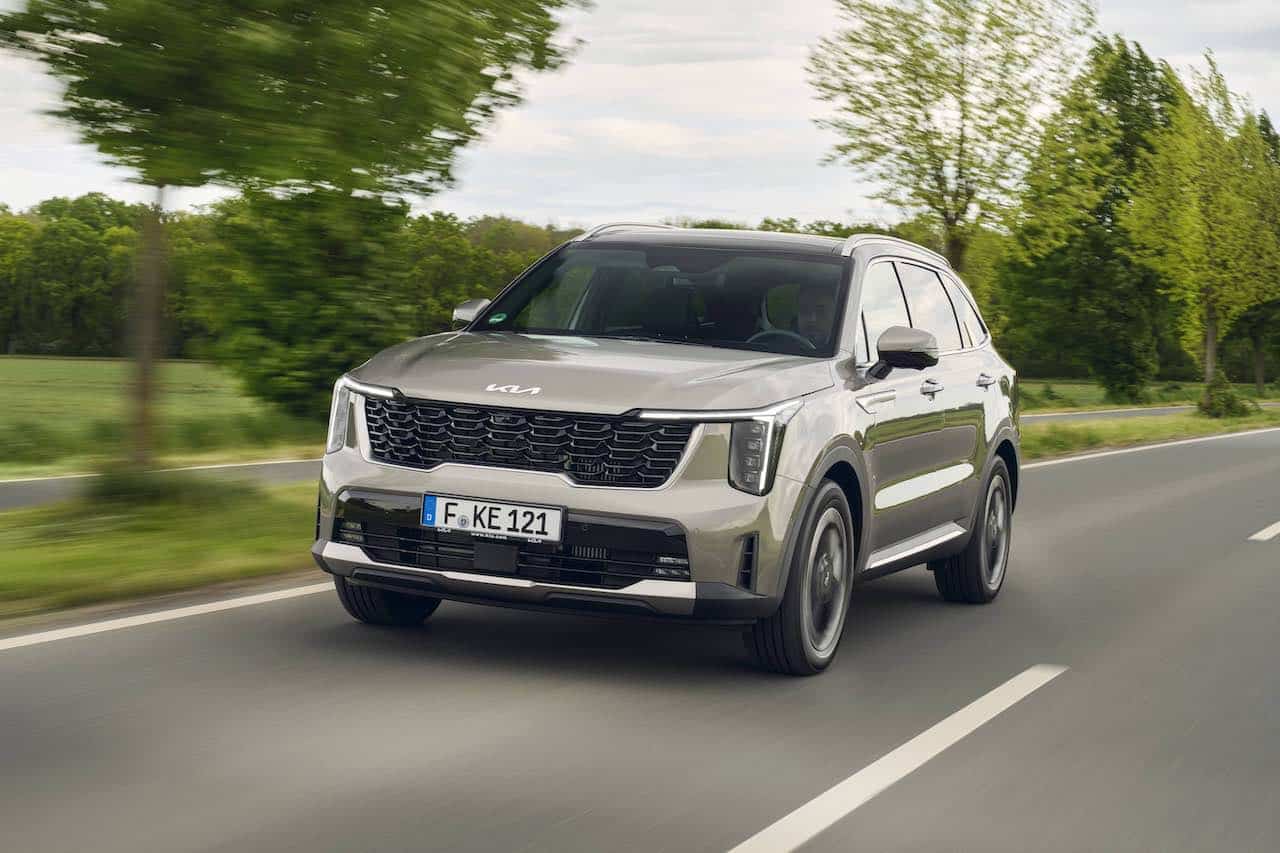 Kia Sorento 2024: disponibili in Italia anche le versioni elettrificate