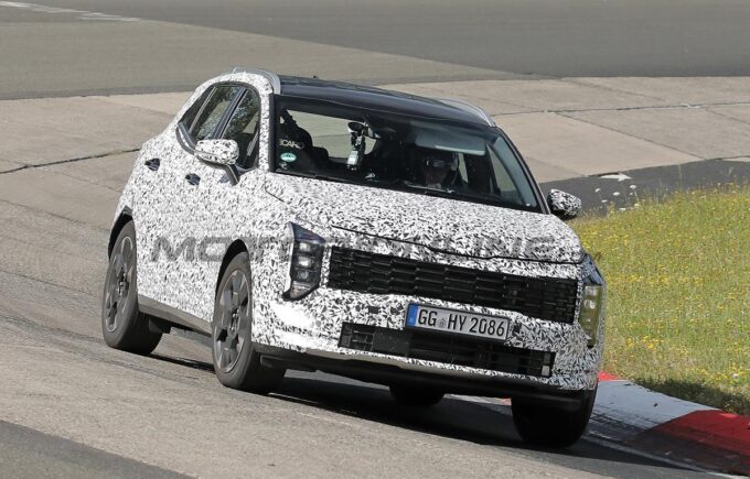 Kia Sportage 2025 - Foto spia 06-08-2024