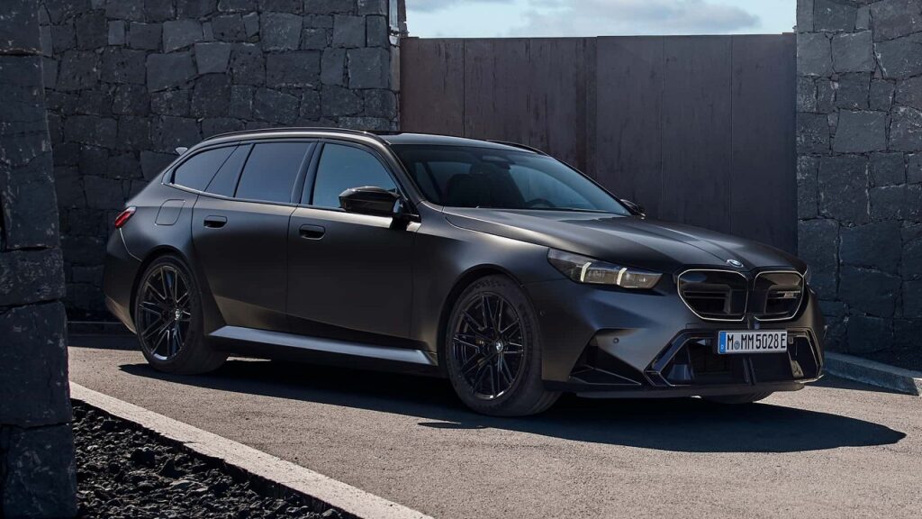 Nuova BMW M5 Touring 1