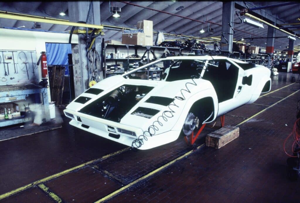 Lamborghini Countach: 50 anni di innovazione e passione