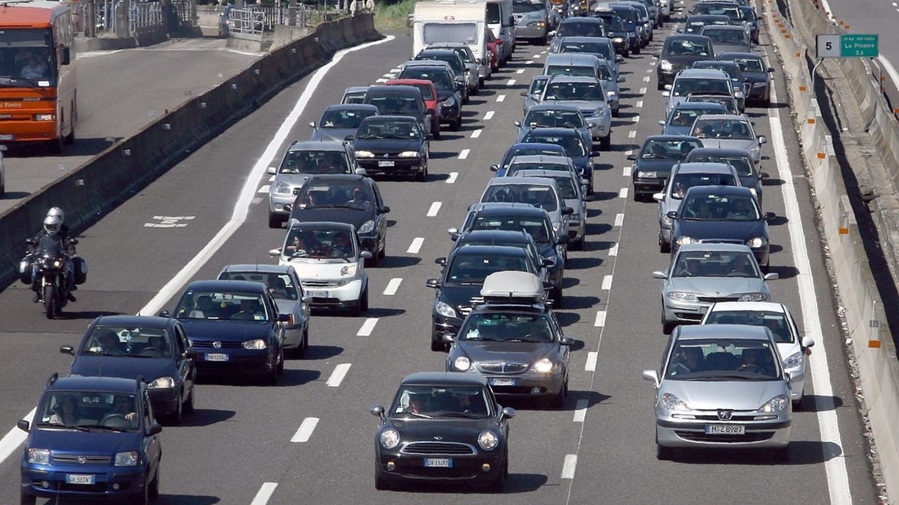 Autostrada A23: maxi incidente con 20 feriti e 7 km di coda