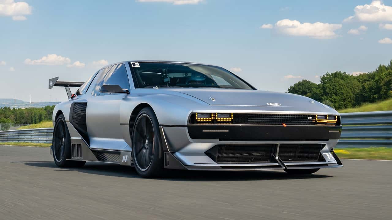 N Vision 74: il prototipo futuristico di Hyundai pronto per la produzione