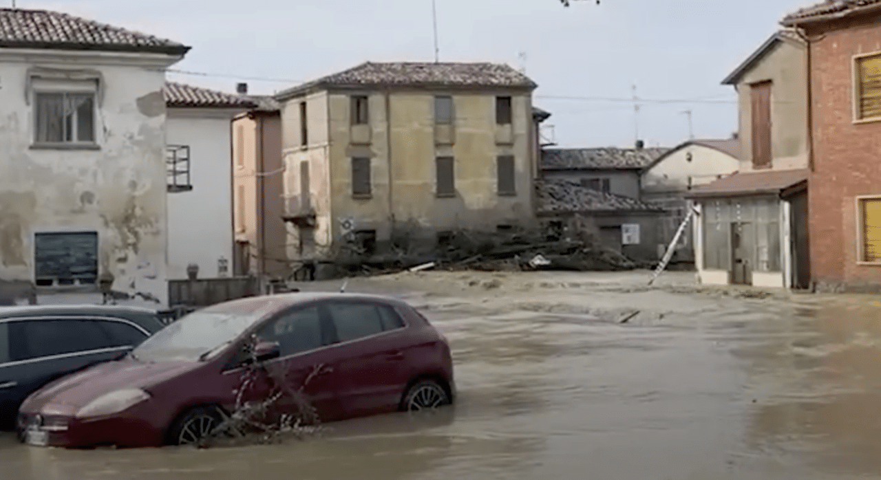 Alluvione Emilia-Romagna: migliora il meteo, ma restano tanti danni e disagi