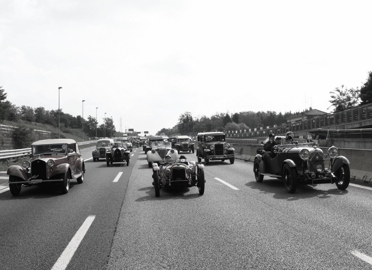 Autostrada A8 Milano-Varese: l’ASI celebra i 100 anni con un lungo corteo di auto e moto storiche