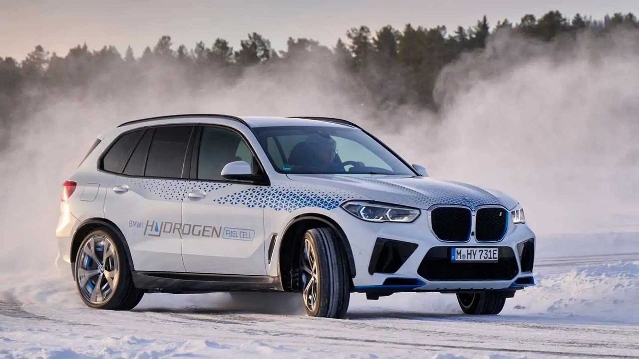 BMW lancerà auto a idrogeno nel 2028