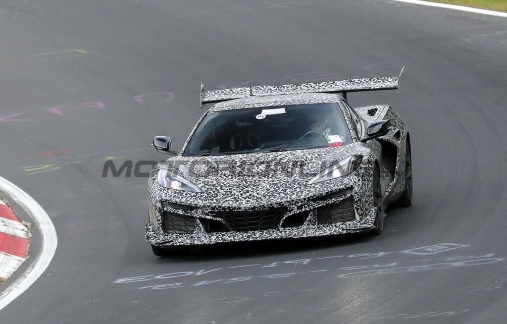 Chevrolet Corvette Zora: test al Nurburgring per la supercar americana estrema [FOTO SPIA]