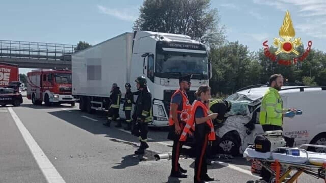 Verona: ottantenne contromano sulla superstrada muore dopo frontale con un Tir