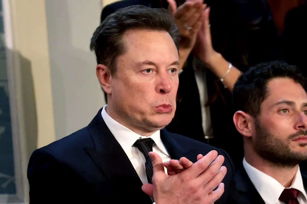 Elon Musk primo trilionario al mondo nel 2027?