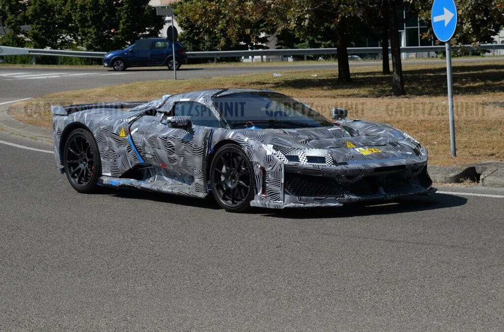 Ferrari F250: avvistato nuovamente il prototipo in Italia [FOTO SPIA]