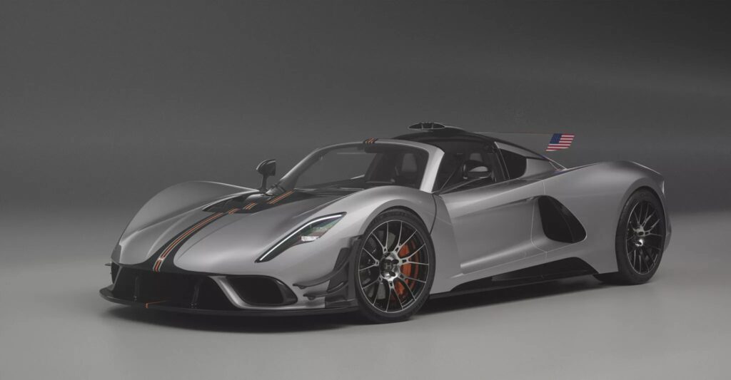 Prestazioni estreme e cambio manuale: ecco la Hennessey Venom F5-M Roadster