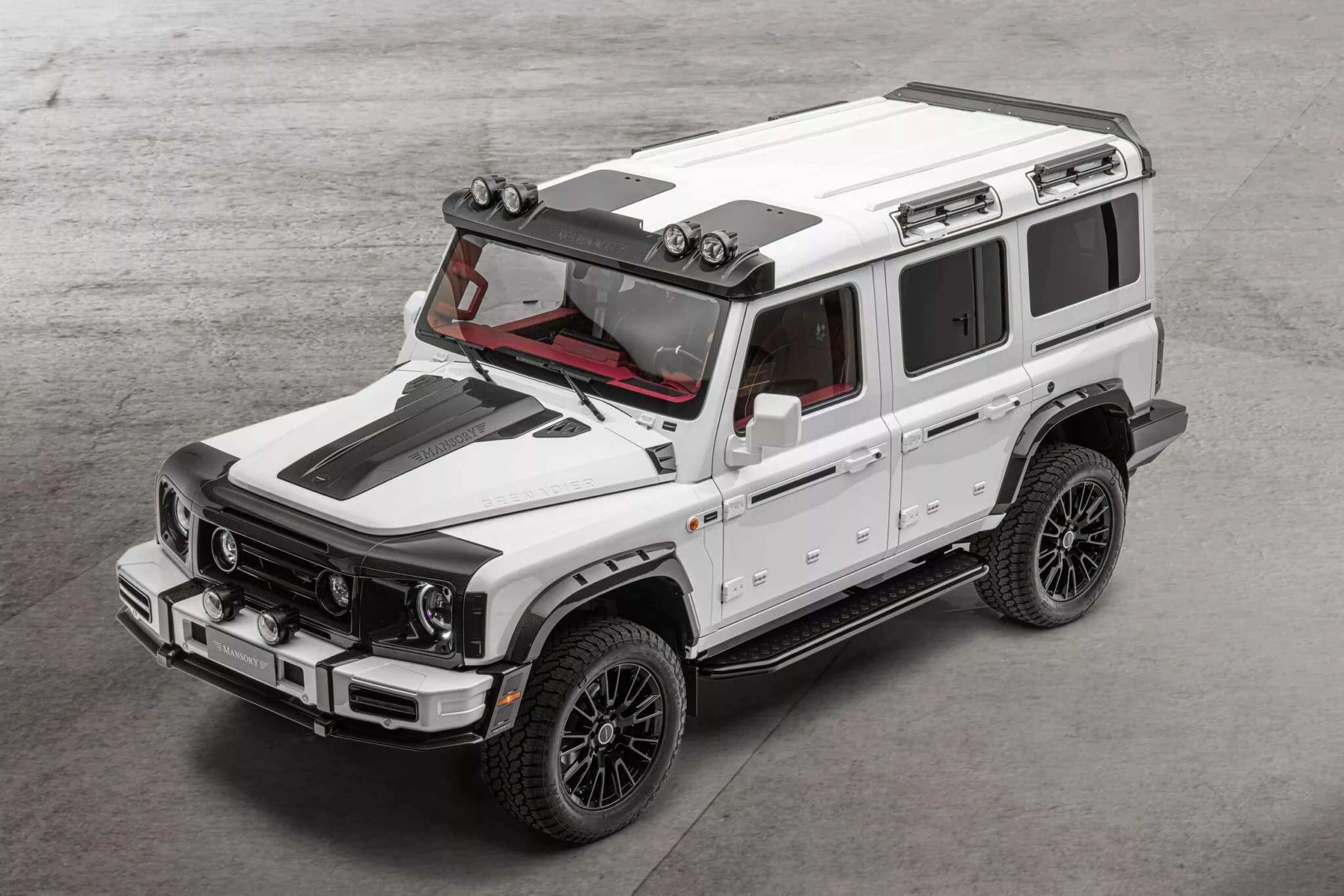 Mansory trasforma l’Ineos Grenadier: capolavoro fatto di fibra di carbonio