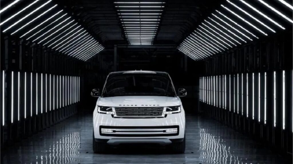 JLR produrrà in India veicoli elettrici per i mercati globali