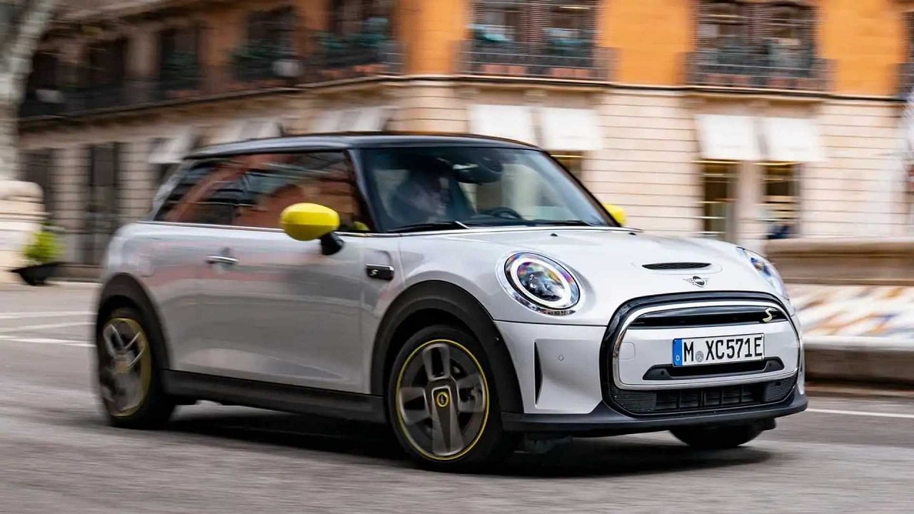 Mini richiama 140.000 auto elettriche: rischio incendio