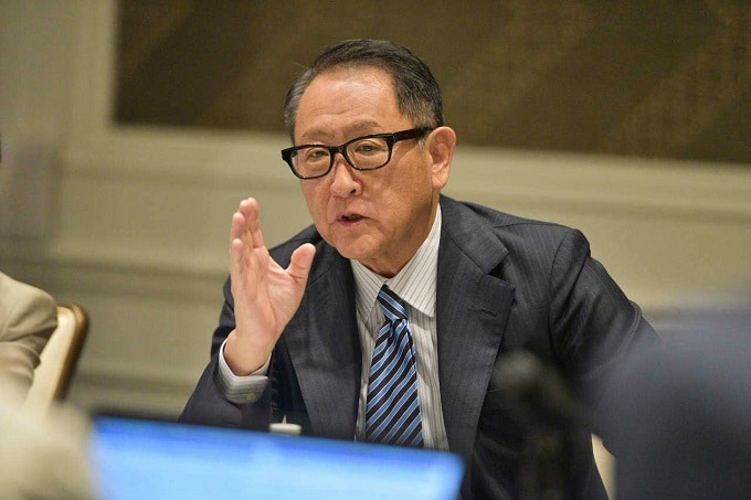 Akio Toyoda: “L’auto elettrica distruggerà milioni di posti di lavoro”