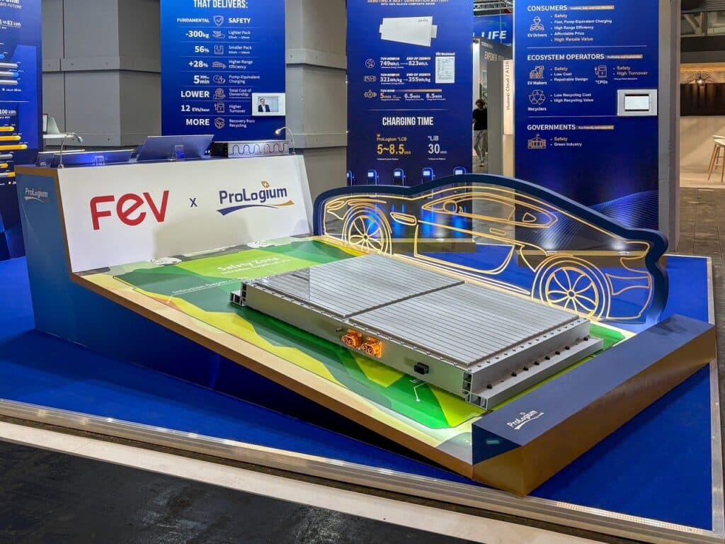 Svelata la prima batteria per veicoli elettrici con anodo in silicio che si ricarica in 8 minuti