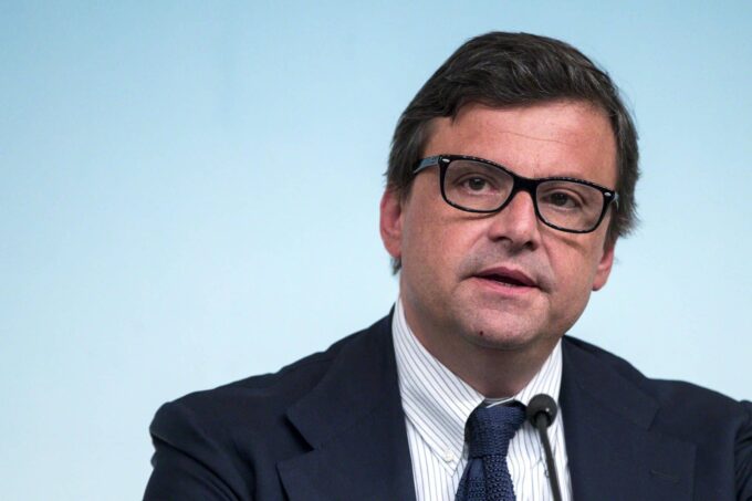 Fondo automotive decurtato, Calenda: “È una follia. Così il Governo affossa l’automotive”