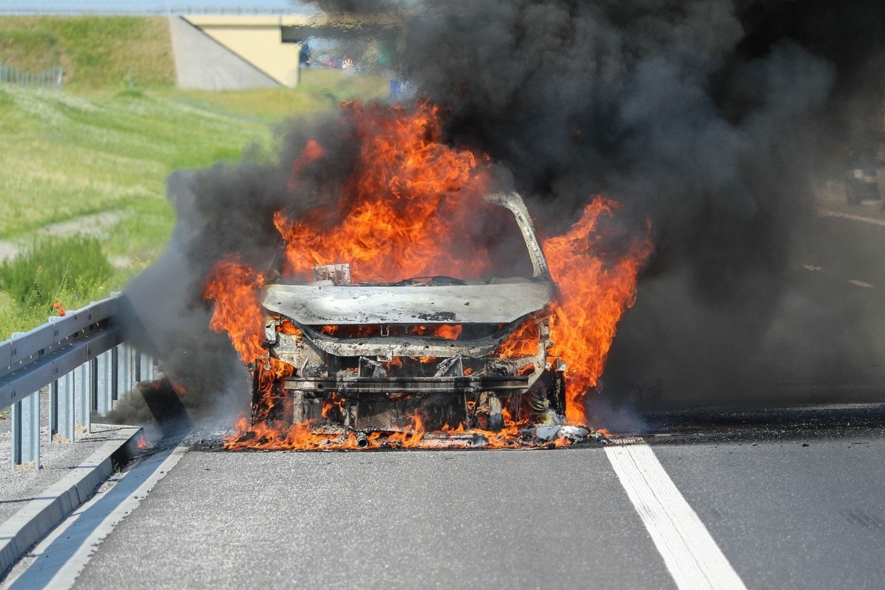 Auto elettriche: arriva nuova tecnologia per evitare gli incendi [VIDEO]