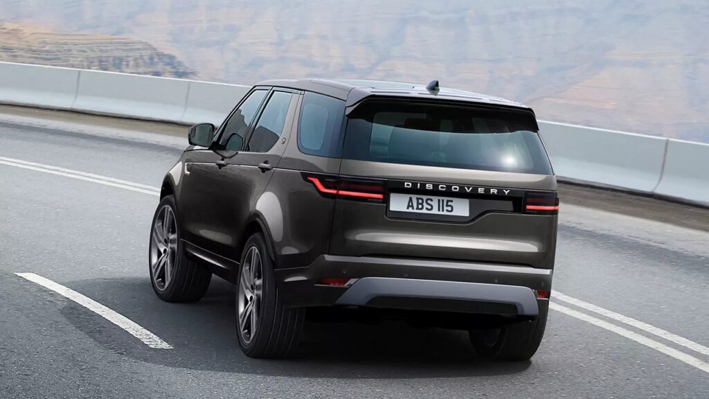 Land Rover Discovery 2024 lusso, tecnologia e off-road. Le caratteristiche