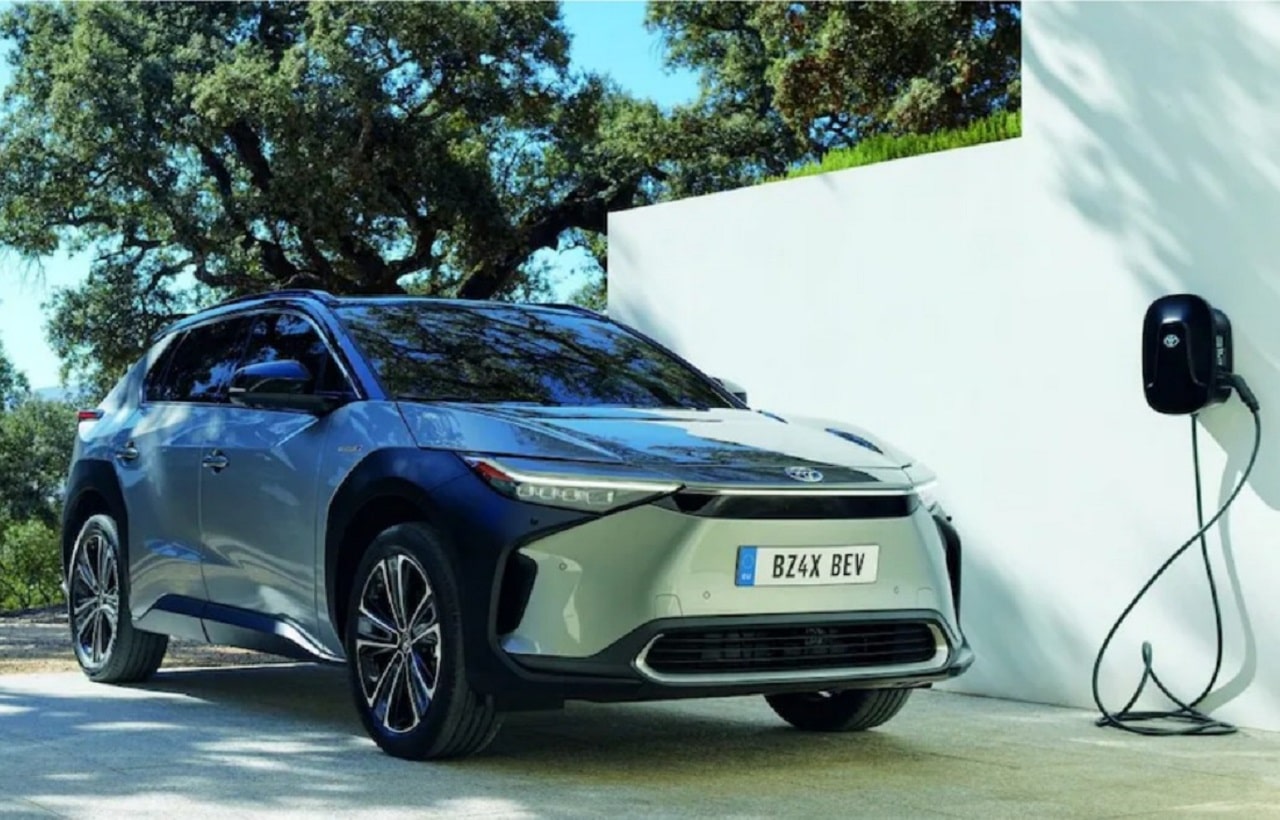 Anche Toyota valuta quando dire stop ai motori a combustione