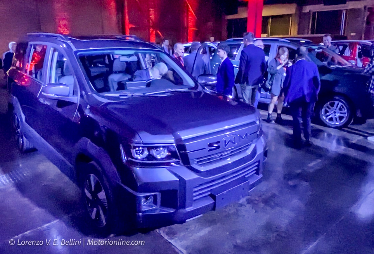 SWM debutta nel mondo dell’auto con cinque SUV