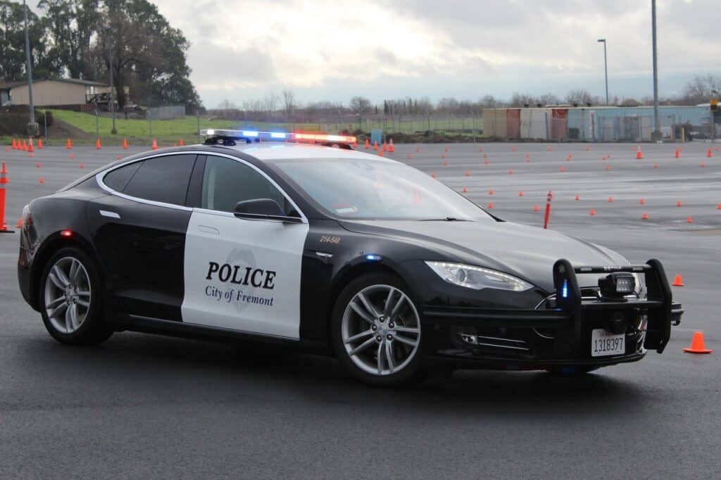 Tesla: la polizia della California sta riscontrando seri problemi per il loro utilizzo