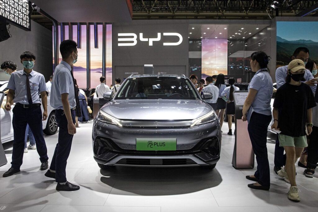 BYD ha assunto più di 200.000 persone negli ultimi tre mesi