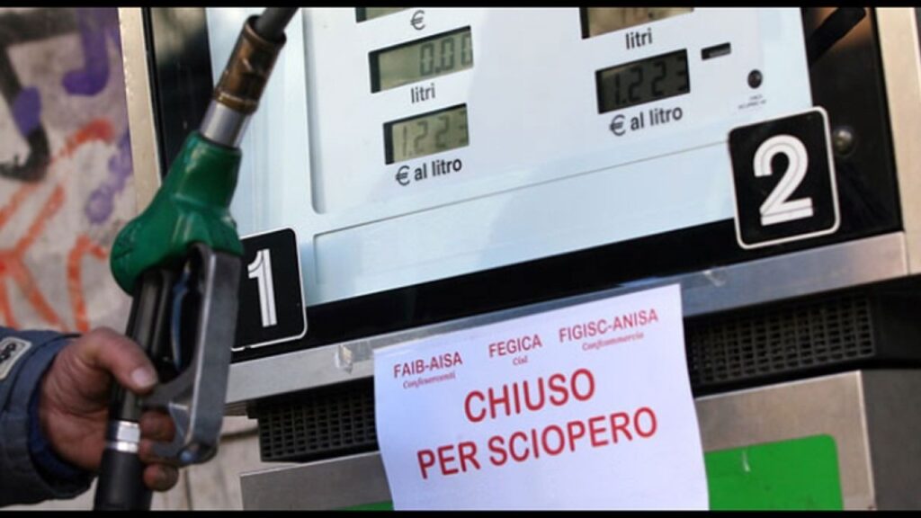 Benzinai pronti allo sciopero contro la precarizzazione del settore