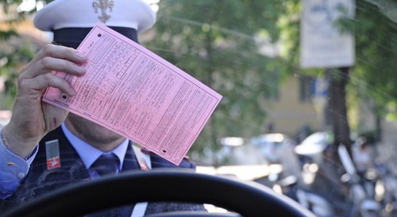 Multe stradali: dal 2025 rischio stangata per gli automobilisti secondo Assoutenti