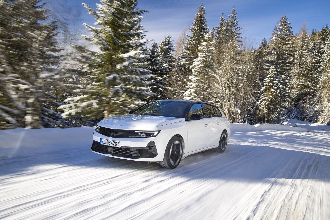 Opel Astra e Astra Sports Tourer GSe: compagne perfette anche in inverno