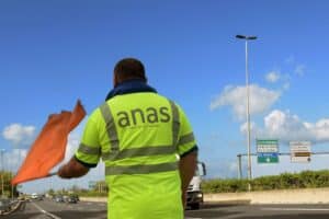 Anas: per il 51% degli italiani non è pericoloso superare i limiti di velocità secondo una ricerca