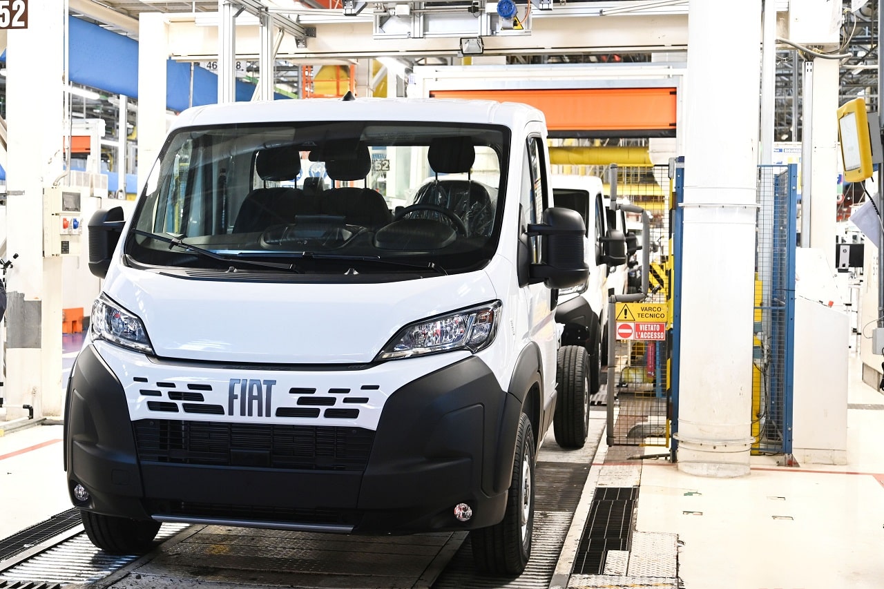 Fiat E-Ducato inaugura ad Atessa la produzione di grandi furgoni elettrici