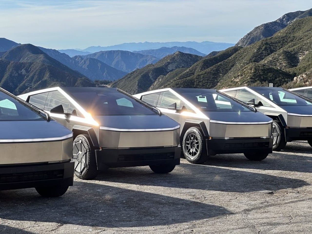 Tesla Cybertruck: sesto richiamo in un anno