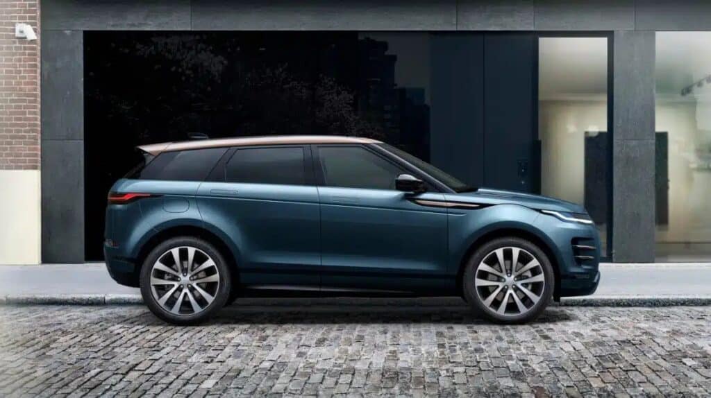 La nuova Range Rover Evoque 2024: eleganza sostenibile e prestazioni ibride. Le caratteristiche