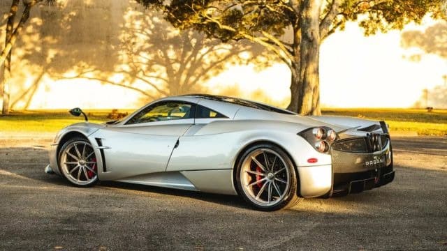 Pagani Huayra Tempesta: potenza e rarità in un’asta da record