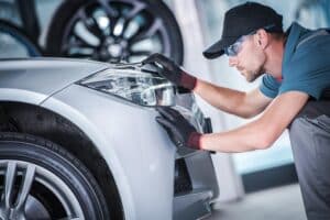 Codice della strada 2024: Federcarrozzieri ricorda i nuovi obblighi su richiami vetture e RC auto